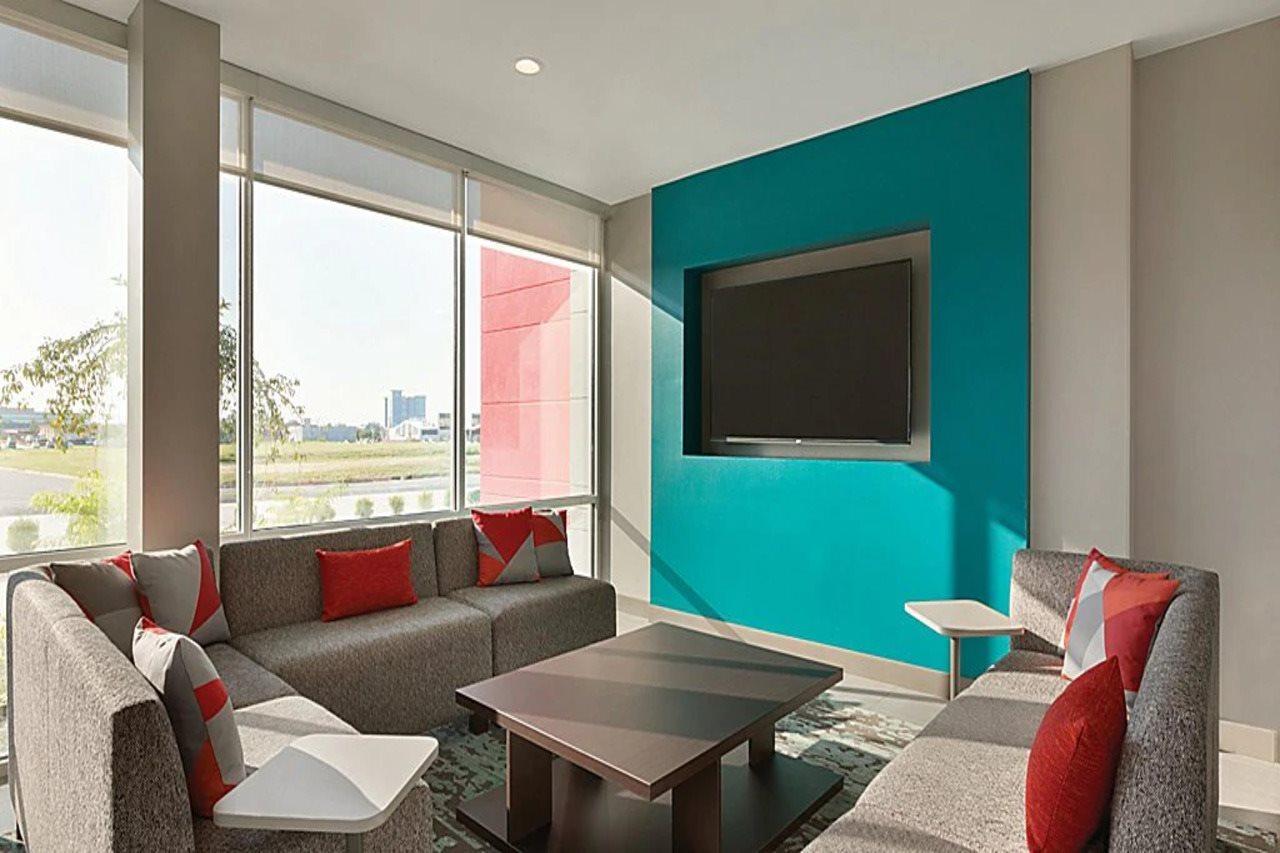 Avid Hotels - Roseville - Minneapolis North By Ihg Exterior photo